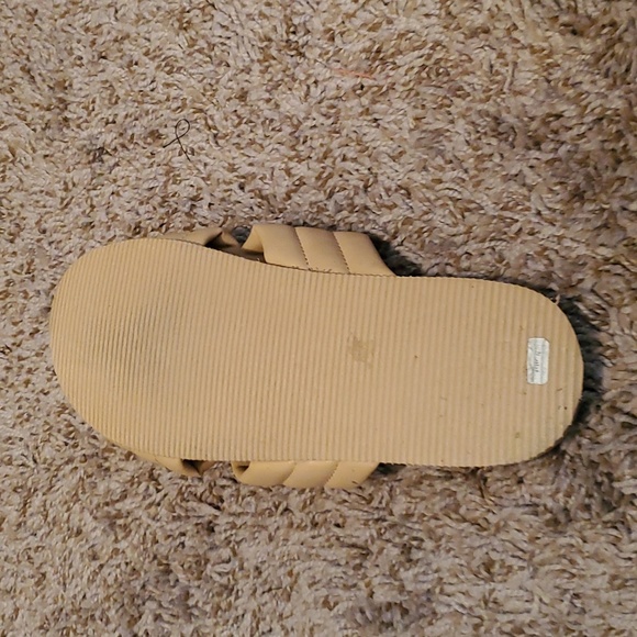 AE slides - Picture 3 of 3